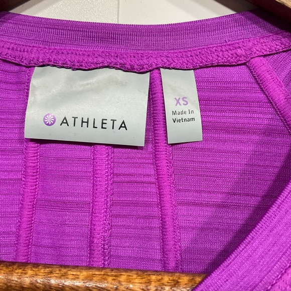 Athleta Quarter Zip Pacifica workout top - Picture 2 of 13